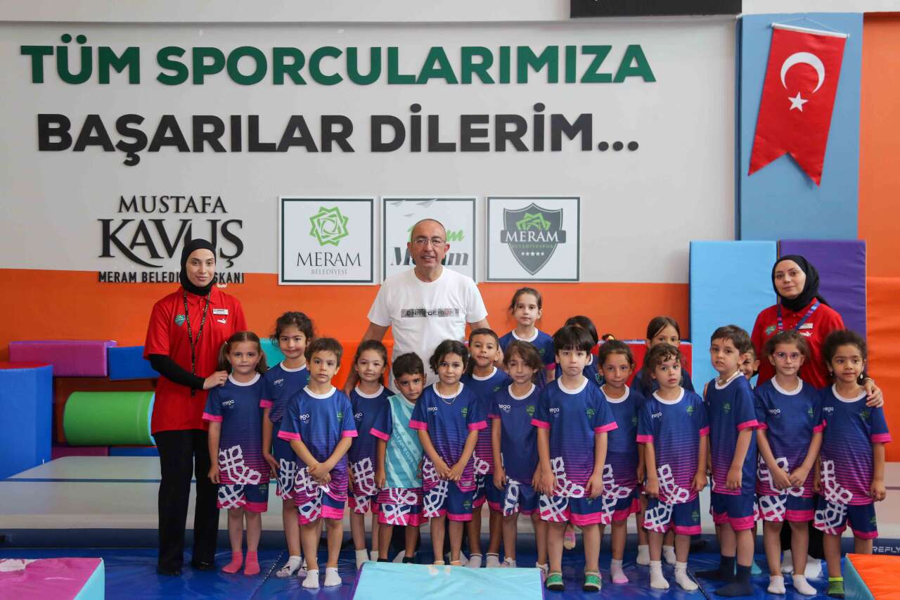 Başkan Kavuş, MEGA Yaz Spor Okulları'nda çocukların heyecanına ortak oldu 10